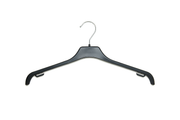 560-UN clothes hanger